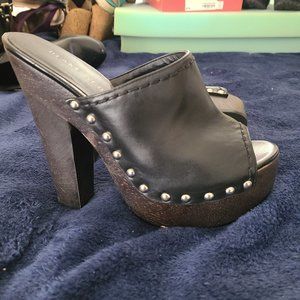 Blake Scott pumps